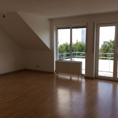 Helle 3 Zimmer Wohnung mit Balkon und TG-Stellplatz in Kehl