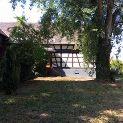 Fachwerkhaus mit Ökonomie-Gebäude, unter Denkmalschutz, Kehl