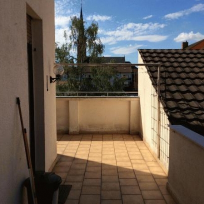 Stadthaus mit Terrasse und kleinem Ladengeschäft Stadthaus mit Terrasse und kleinem Ladengeschäft