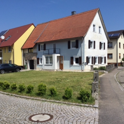 Wohnhaus mit Nebengeb. zum Ausbauen in Appenweier OT Wohnhaus mit Nebengeb. zum Ausbauen in Appenweier OT