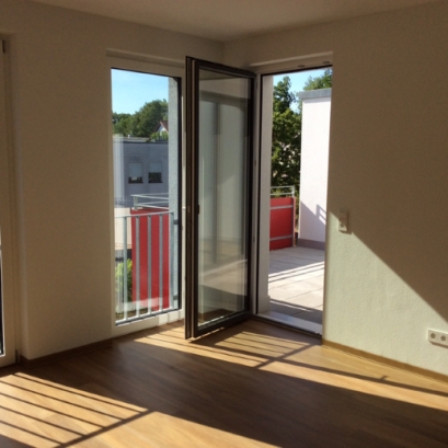 Très beau T2 avec cuisine équipée, balcon,parking. Kehl centre. Très beau T2 avec cuisine équipée, balcon,parking. Kehl centre.