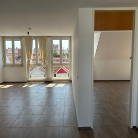 Helle 2,5 Zimmer-Wohnung mit großer Terrasse - Kehl Zentrum